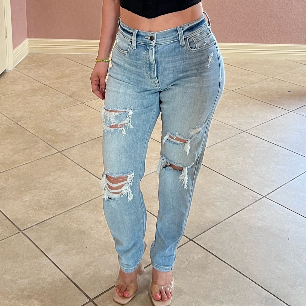 ROCKY Hi-Rise Boyfriend Jeans - Picture 3 of 4